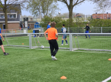 Training S.K.N.W.K. JO19-1 van donderdag 25 april 2024 (60/120)